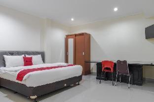 Reddoorz @ Jalan Biak Roxy Джакарта Номер фото